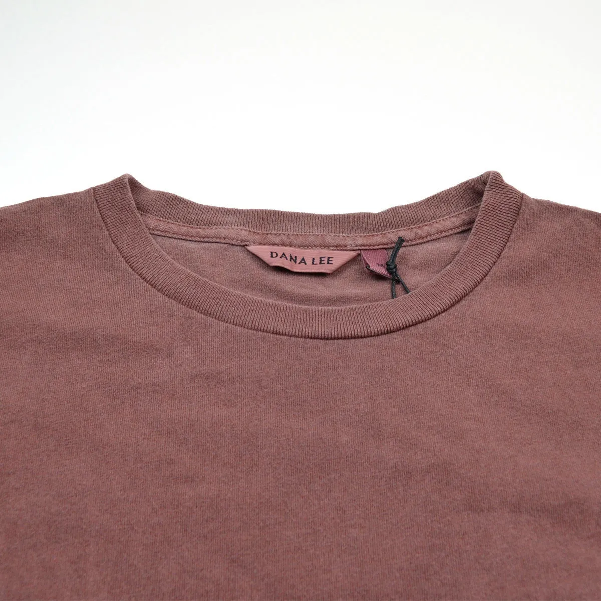 Dana Lee - Double-needle Tee - Mineral Red Sunwash