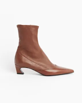 Heeled Ankle Boot in Cognac Brown