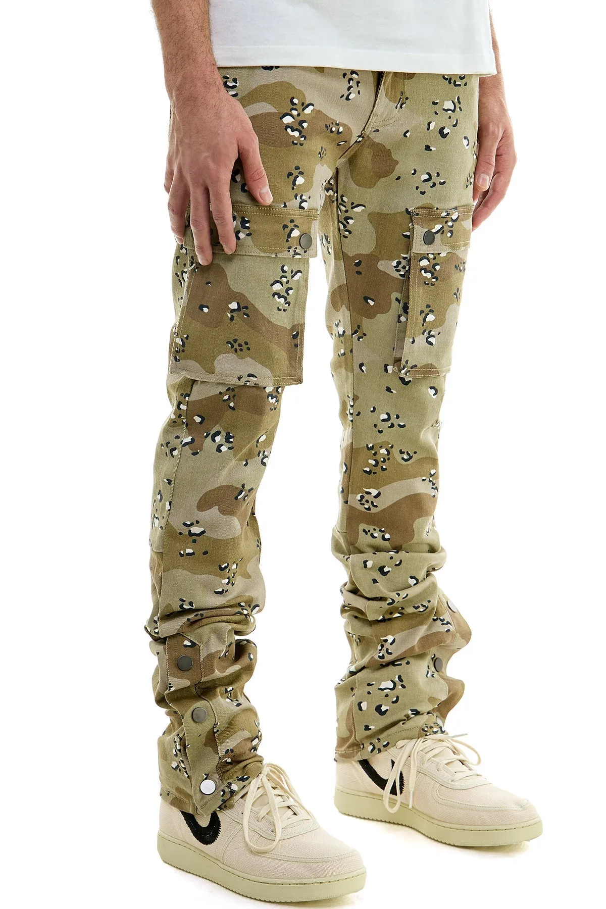 Skinny Pants in Stretch Flare Stacked Jeans in Camo