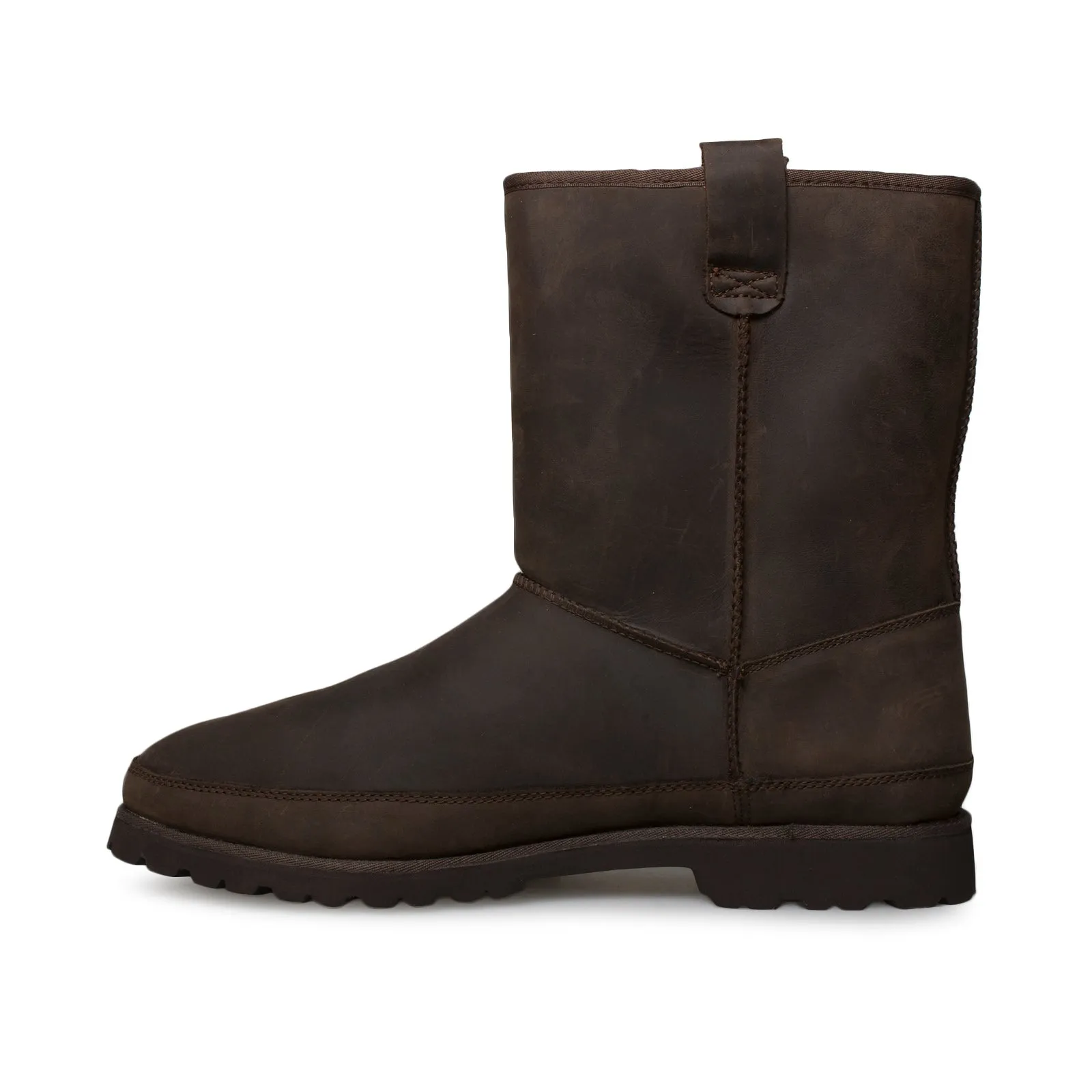 Mens UGG Courtland Weather Grizzly Boots - Stylish and Durable Footwear for Any Outdoor Adventure