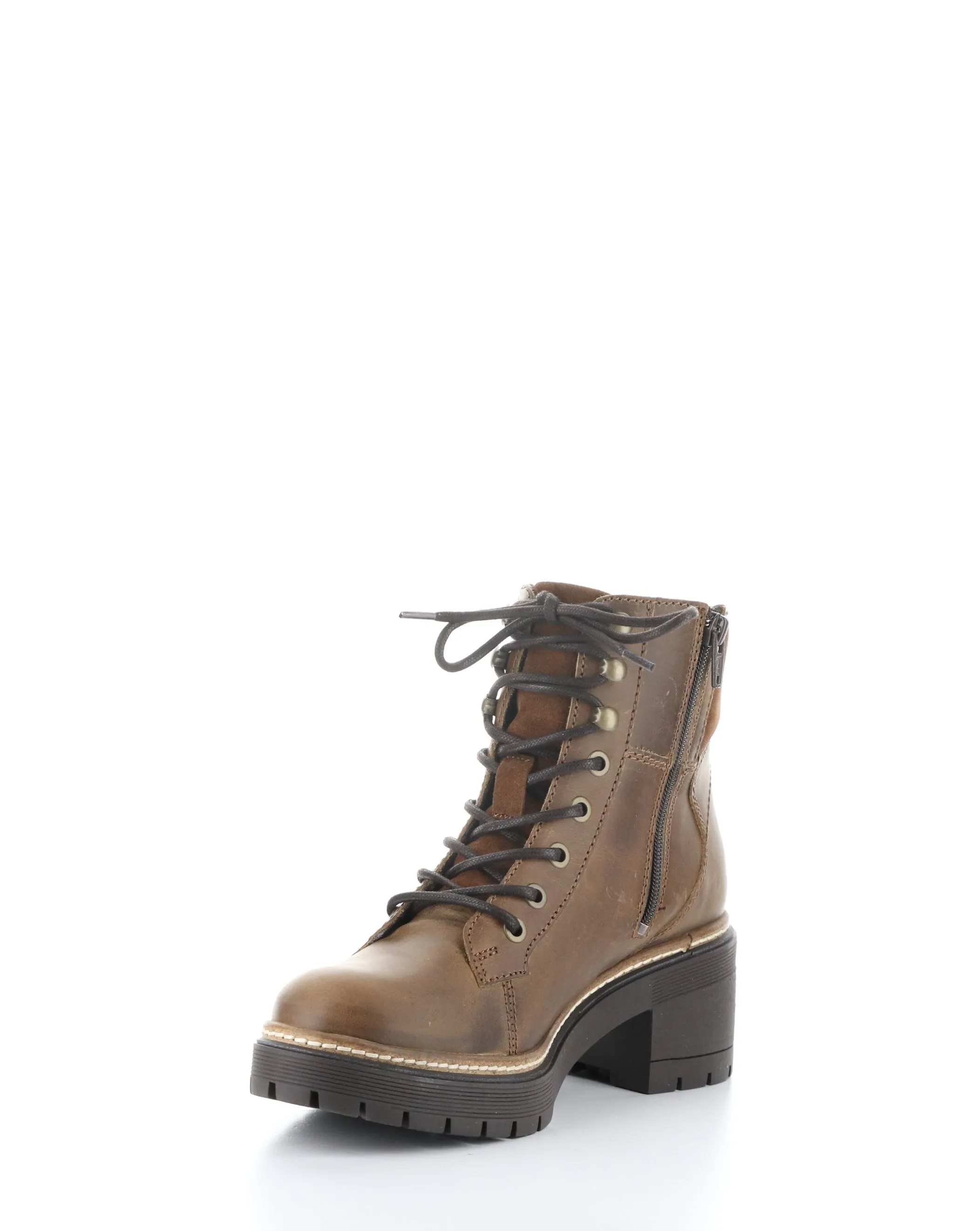 ZOA CAMEL/REDWOOD Round Toe Boots